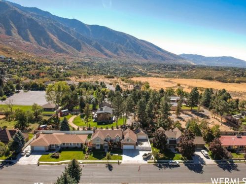 2986 9800, Sandy UT 84092-4216 exterior