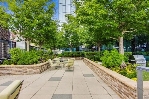 60 Monroe St, Chicago IL  60603-2758 exterior