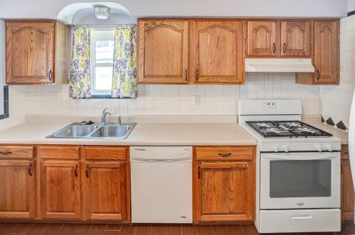 9045 Rosemary Ave, Saint Louis MO 63123-4616 exterior