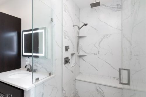 70 Elmwood Dr, Livingston NJ 07039-2231 exterior