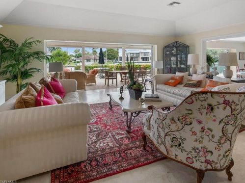 3191 Gin Ln, Naples FL 34102-7814 exterior