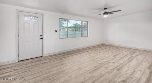 4121 Mars St, Tucson AZ 85741-1872 exterior