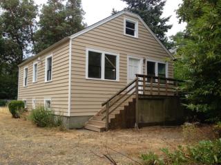 7451 Gatewood Rd, Seattle WA  98136-2116 exterior