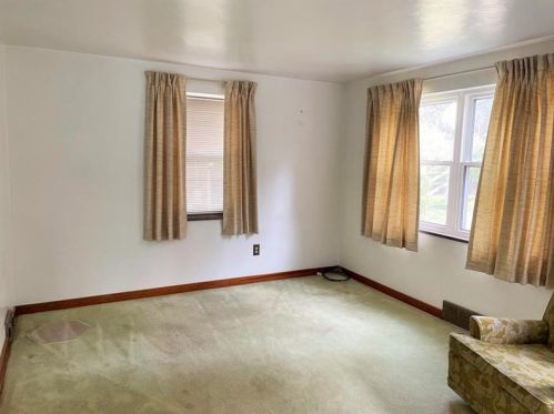 1236 Hamilton Rd, Pittsburgh, PA 15234-2342