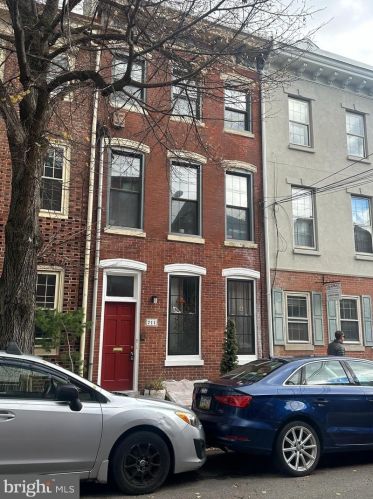 711 2nd St, Philadelphia PA  19147-3008 exterior