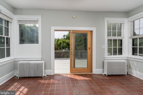 3524 Edmunds St, Washington DC 20007-1463 exterior