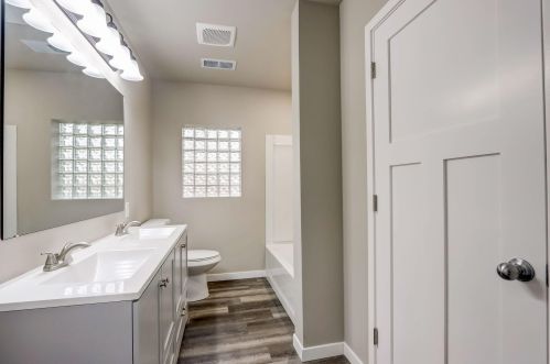 4615 110th St, Milwaukee WI  53225-4411 exterior