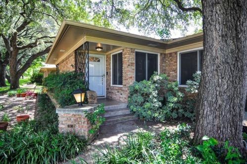 5448 Anita St, Dallas TX  75206-5336 exterior