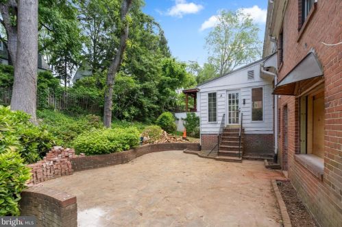 5121 Klingle St, Washington DC  20016-2654 exterior