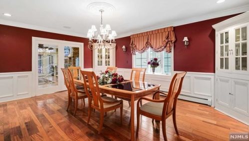 90 Spg Gdn Ave, Nutley NJ 07110-1507 exterior