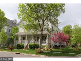102 Willoughby Way, Hopkins, MN 55305-5354