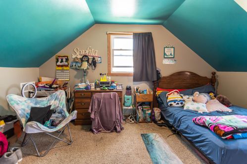 6613 Dodge Pl, Milwaukee WI  53220-1329 exterior