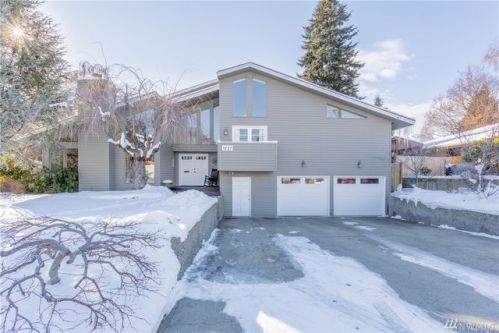 1227 1st St, Wenatchee WA  98801-1913 exterior