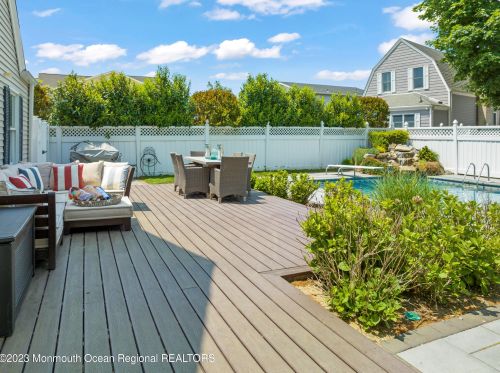 802 Clark St, Point Pleasant Beach NJ 08742-2326 exterior