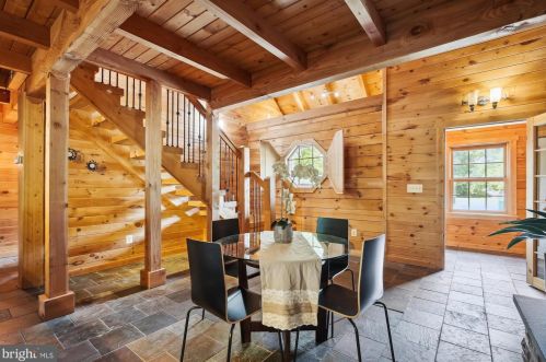 3432 Memorial St, Alexandria VA 22306-1548 exterior