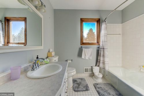 15990 Heath Ct, Saint Paul MN exterior