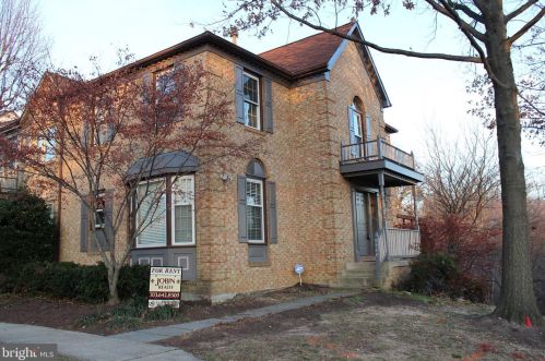 5900 Wescott Hills Way, Alexandria VA  22315-4740 exterior