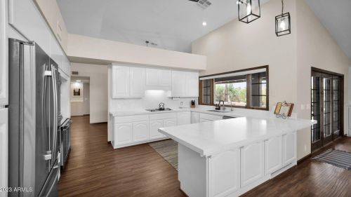 16012 10th St, Phoenix AZ  85022-3100 exterior