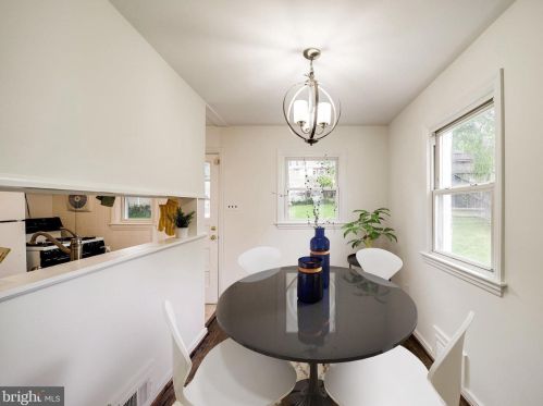 6928 Westhampton Dr, Alexandria VA 22307-1528 exterior