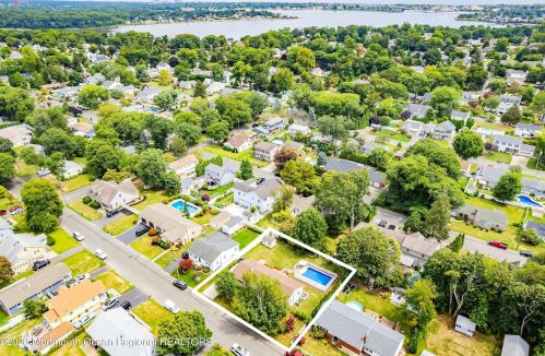 1512 Edgemere Rd, Belmar, NJ 07719-3909