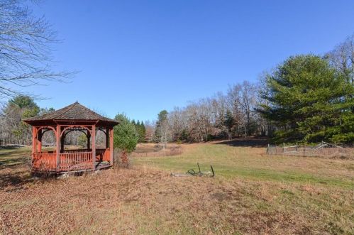 210 Greenhouse Rd, Coventry RI 02827-2101 exterior