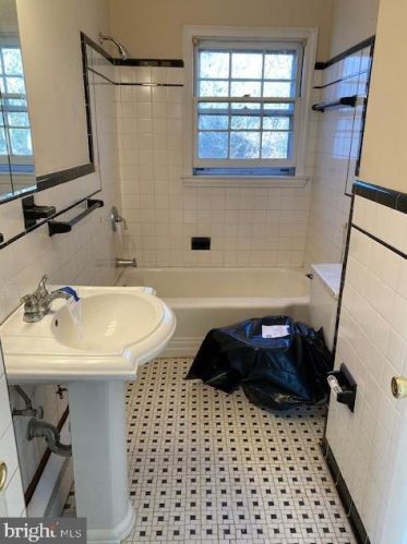 436 Northwest Dr, Silver Spring MD 20901-1435 exterior