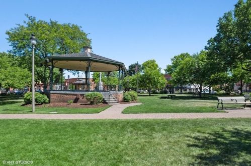 2012 Rose Farm Rd, Bull Valley IL  60098-9564 exterior