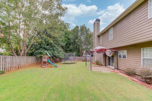 2740 Dominion Walk Ln, Lithonia GA  30078-7342 exterior