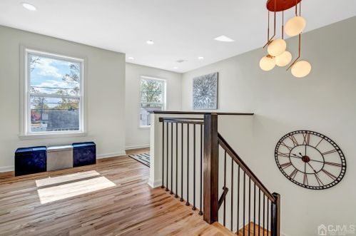 22 Stiles Rd, Edison NJ  08817-4137 exterior