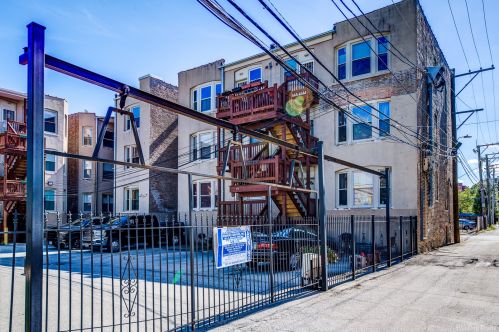 454 46th Pl, Chicago IL 60653-4104 exterior