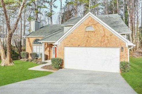 589 Shore Rd, Lithonia GA  30058-5990 exterior