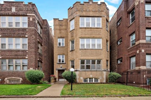 7918 Champlain Ave, Chicago, IL 60619-3008