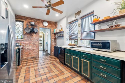 3081 Emerald St, Philadelphia PA 19134-2010 exterior