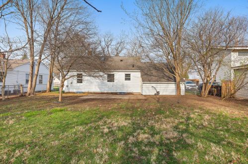 145 Rdg Ave, Bull Valley IL 60014-3420 exterior