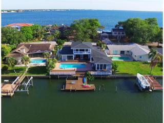 5819 Mariner St, Tampa, FL 33609-3411