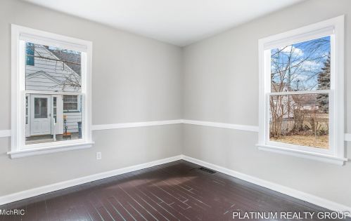 3013 Roosevelt Rd, Meskegon MI 49441-3905 exterior