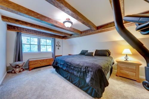 325 Hl Rd, Torrington CT 06790-5834 exterior