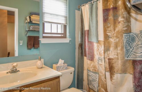 10 Admirals Row, East Freehold NJ 07728-3721 exterior