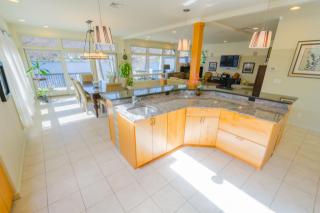 81 Cedar Lk, Parsippany, NJ 07834-1805