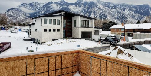 9954 Altamont Dr, Sandy UT exterior