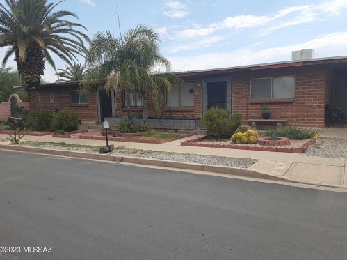 440 Forgeus Ave, Tucson, AZ 85716-4721