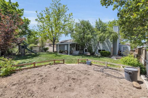 6859 3270, Taylorsville UT 84084-1769 exterior