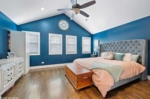 2318 Montana St, Chicago IL 60614-2220 exterior