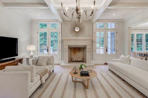 4200 Glengary Dr, Atlanta GA  30342-3508 exterior