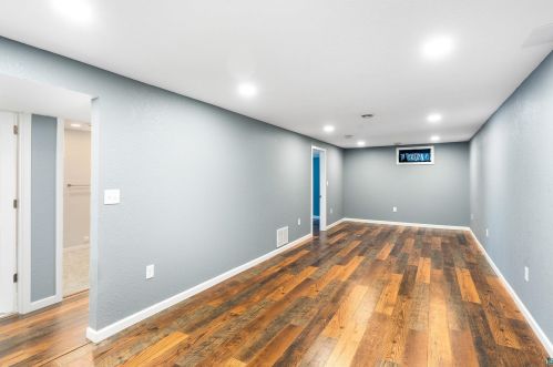 1602 Linzie Rd, Duluth MN 55811-1647 exterior