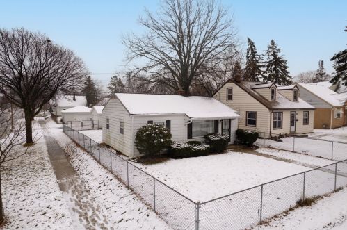 4374 63rd St, Milwaukee WI  53216-1245 exterior