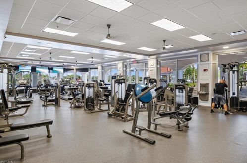 8510 Karina Ct, Naples FL 34114-2752 exterior