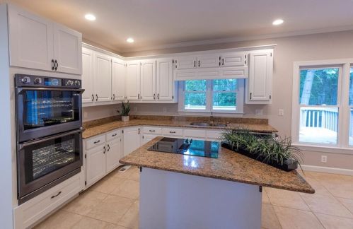 3158 Kings Arms Ct, Atlanta GA  30345-2153 exterior