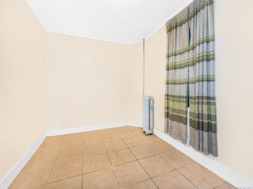 2224 Valentine Ave, Bronx NY 10458-7139 exterior