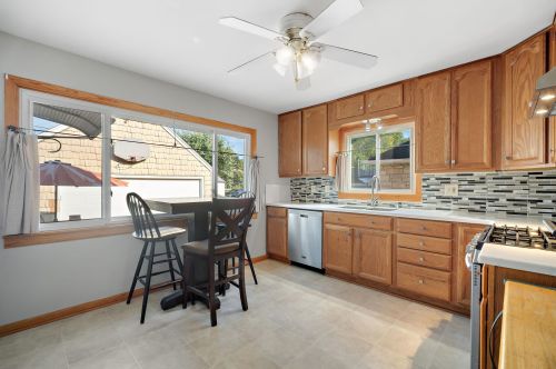 2188 81, Milwaukee WI 53219-3539 exterior